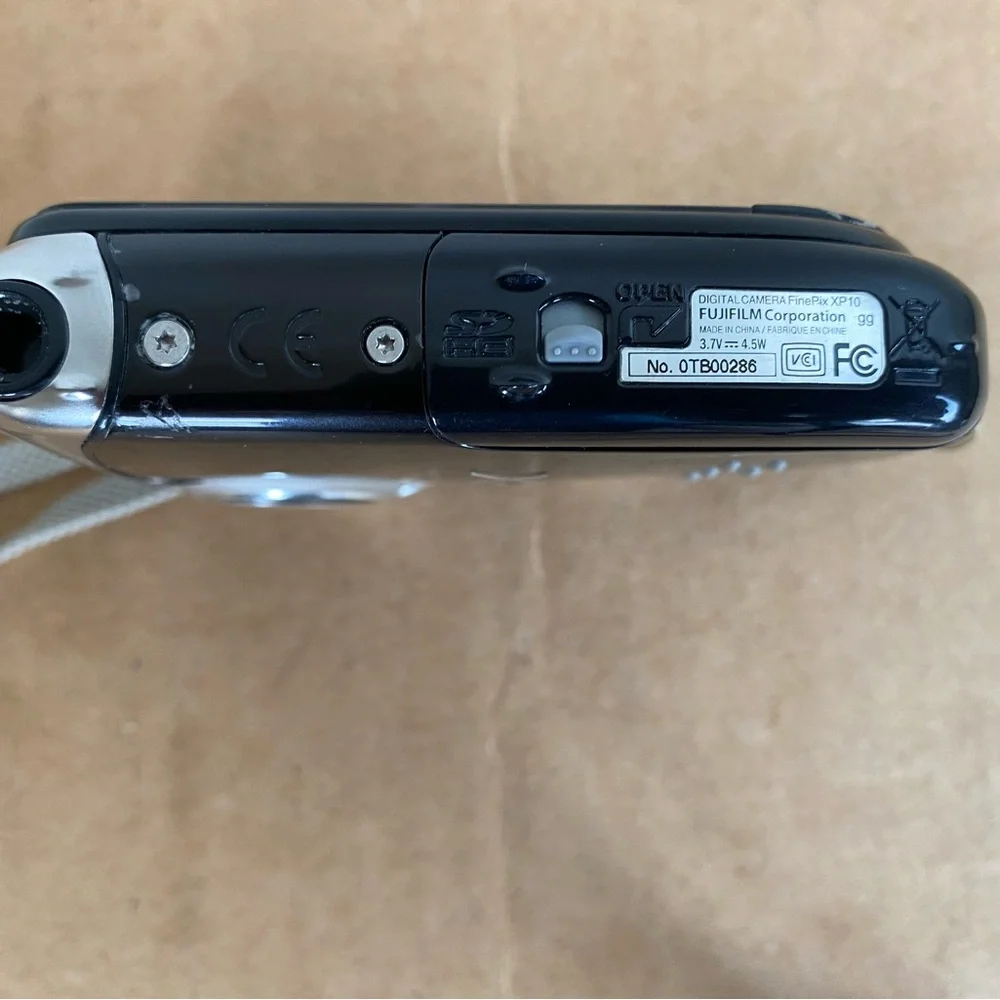 Fujifilm Finepix XP10 Digital Camera
